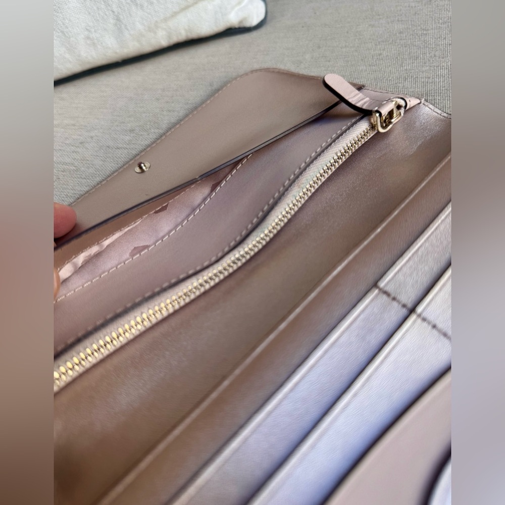 Kate Spade Large Women's Wallet in Gold - Picture 4 of 13